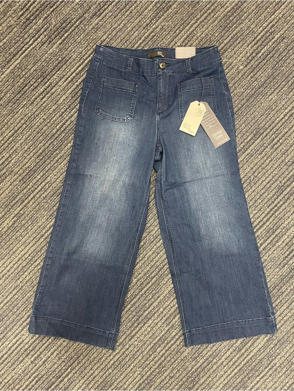 Women’s wide Leg Crop Jeans Size 10 by 1822 Denim Medium Wash, Blue